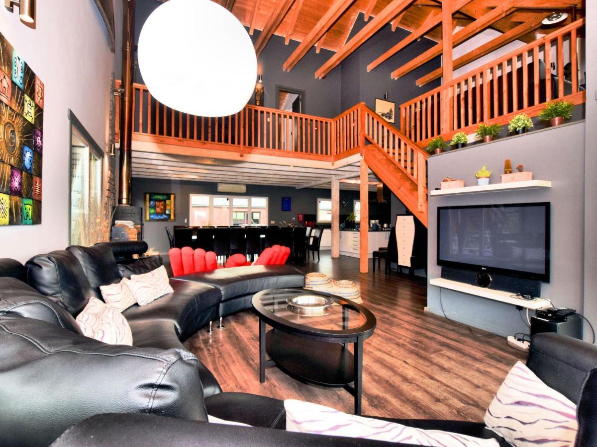 Beautiful Villa With Heated Outdoor Pool Manhay Exterior foto