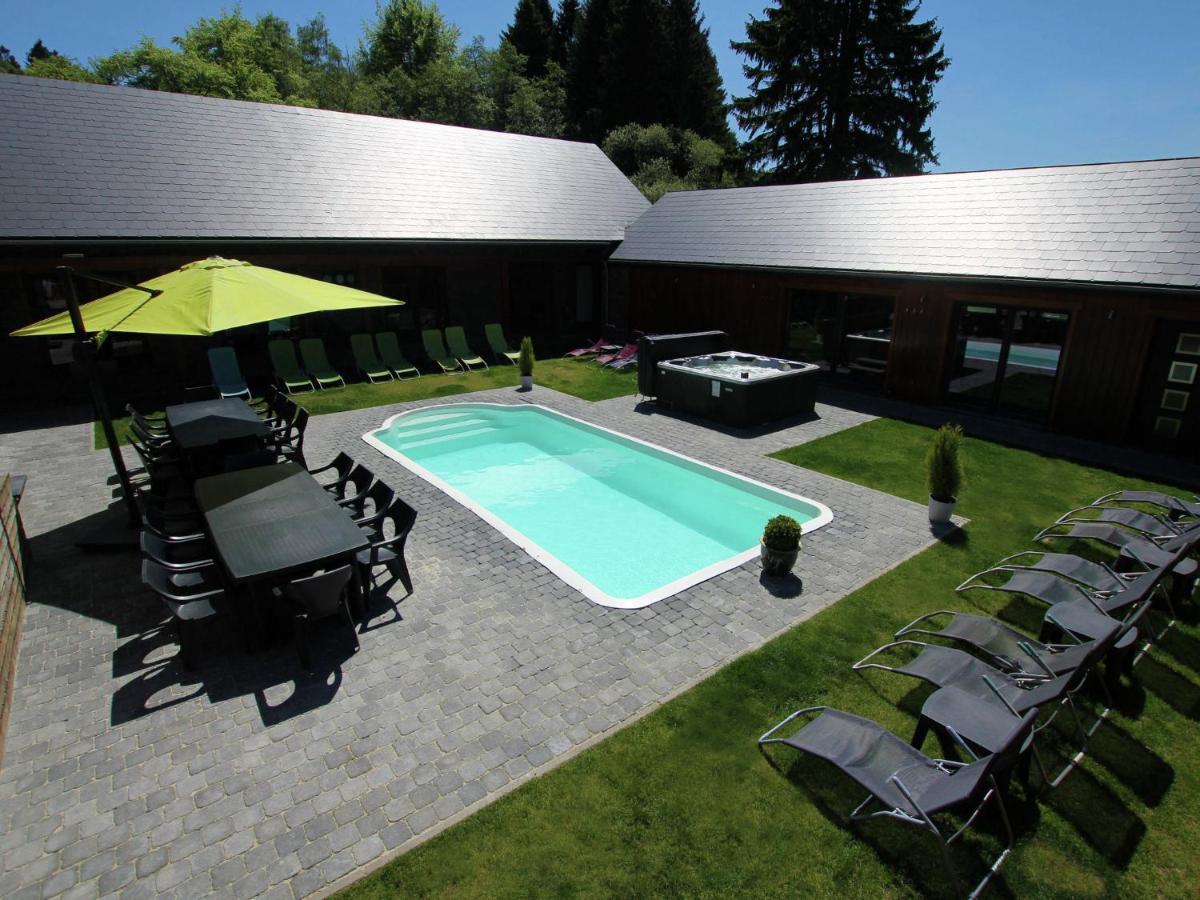Beautiful Villa With Heated Outdoor Pool Manhay Exterior foto